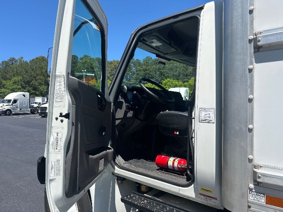 Medium Duty Box Truck-Light and Medium Duty Trucks-International-2020-MV607-Forest Park-GA-178,018\n\t\tmiles-$ 48,750 - Image 15