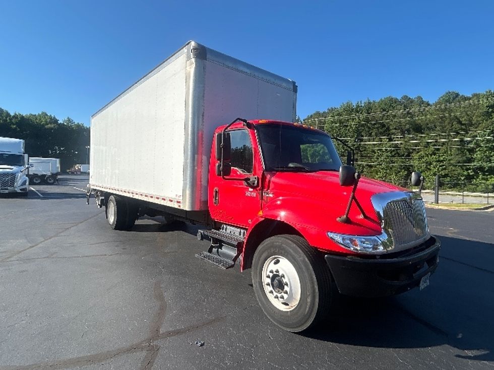 Medium Duty Box Truck-Light and Medium Duty Trucks-International-2020-MV607-Forest Park-GA-199,873\n\t\tmiles-$ 47,500 - Image 1