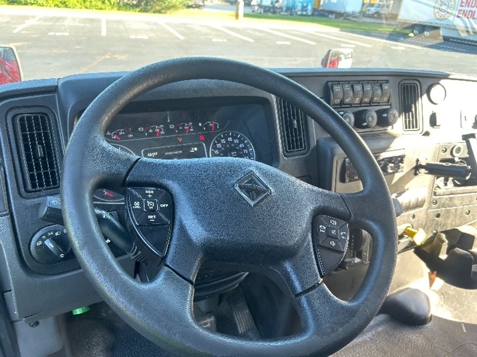 Medium Duty Box Truck-Light and Medium Duty Trucks-International-2020-MV607-Forest Park-GA-199,873\n\t\tmiles-$ 47,500 - Image 15