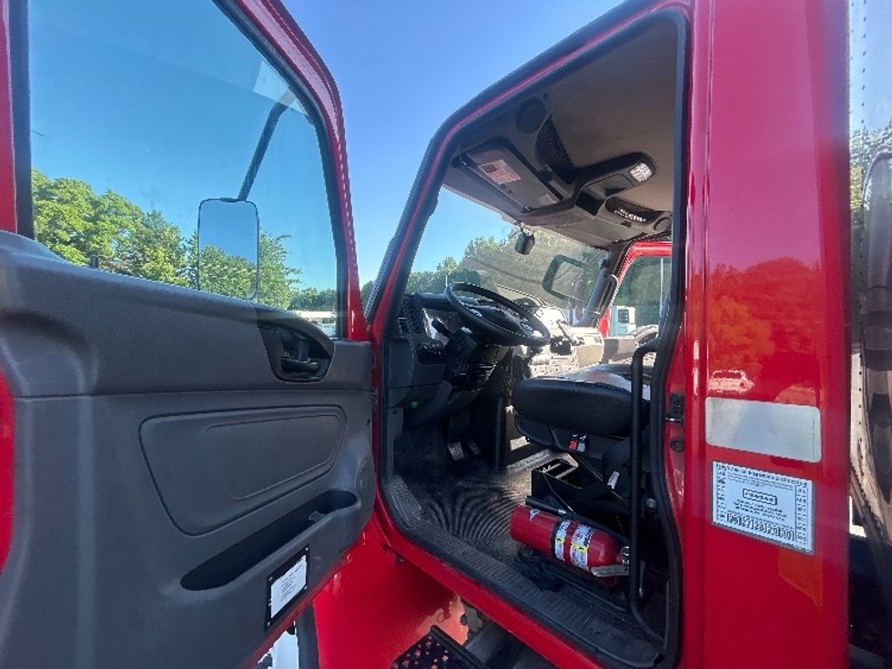 Medium Duty Box Truck-Light and Medium Duty Trucks-International-2020-MV607-Forest Park-GA-199,873\n\t\tmiles-$ 47,500 - Image 14