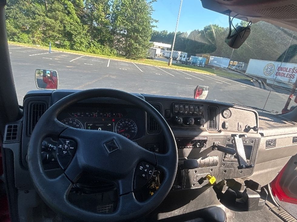 Medium Duty Box Truck-Light and Medium Duty Trucks-International-2020-MV607-Forest Park-GA-199,873\n\t\tmiles-$ 47,500 - Image 16