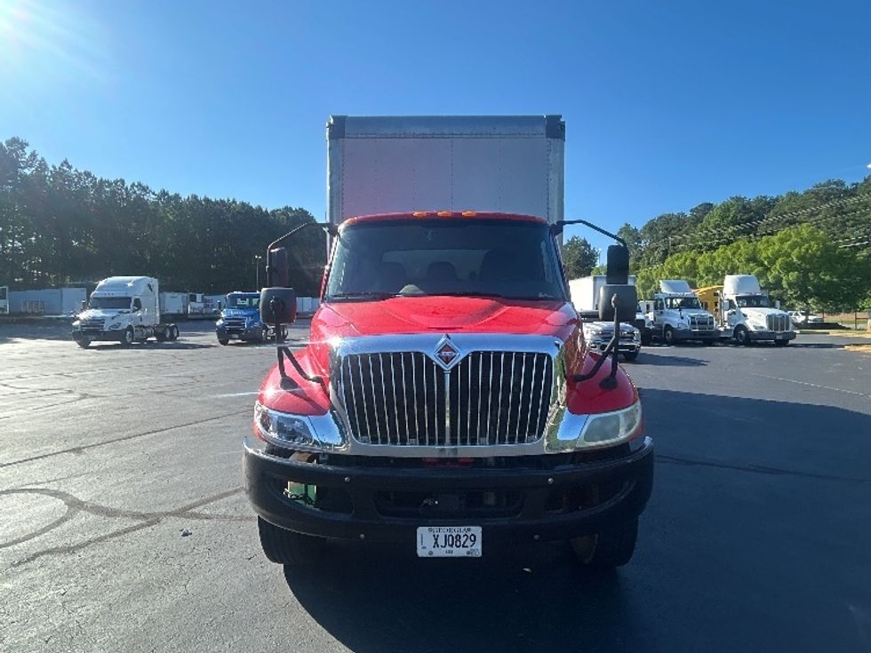 Medium Duty Box Truck-Light and Medium Duty Trucks-International-2020-MV607-Forest Park-GA-199,873\n\t\tmiles-$ 47,500 - Image 2