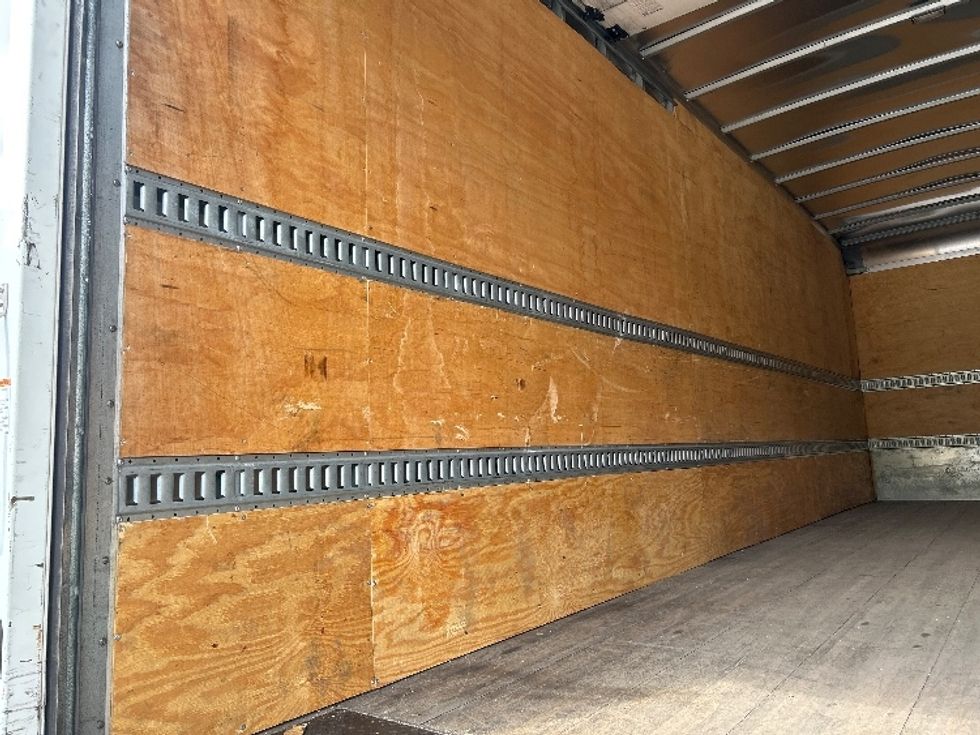 Medium Duty Box Truck-Light and Medium Duty Trucks-International-2020-MV607-Forest Park-GA-201,392\n\t\tmiles-$ 53,250 - Image 11