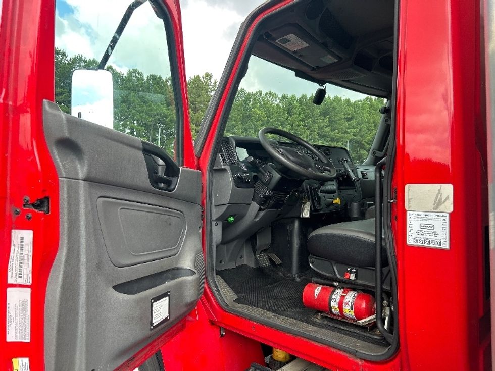 Medium Duty Box Truck-Light and Medium Duty Trucks-International-2020-MV607-Forest Park-GA-201,392\n\t\tmiles-$ 53,250 - Image 16