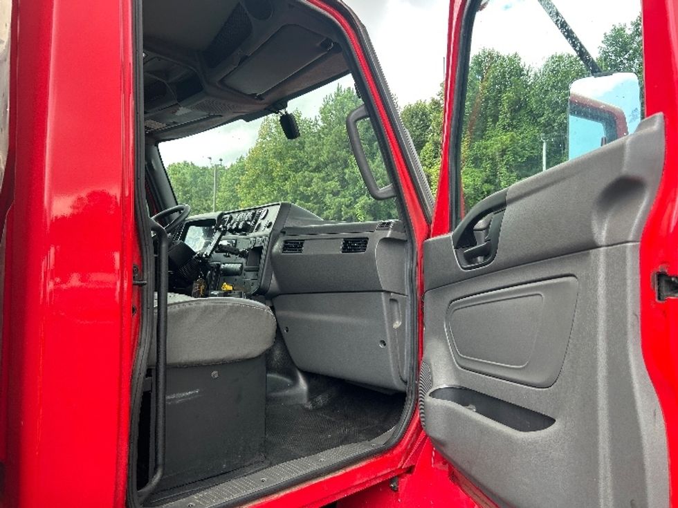 Medium Duty Box Truck-Light and Medium Duty Trucks-International-2020-MV607-Forest Park-GA-201,392\n\t\tmiles-$ 53,250 - Image 20