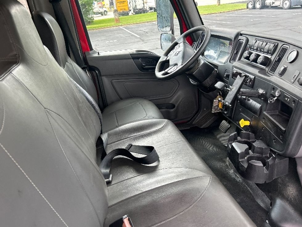 Medium Duty Box Truck-Light and Medium Duty Trucks-International-2020-MV607-Forest Park-GA-201,392\n\t\tmiles-$ 53,250 - Image 22