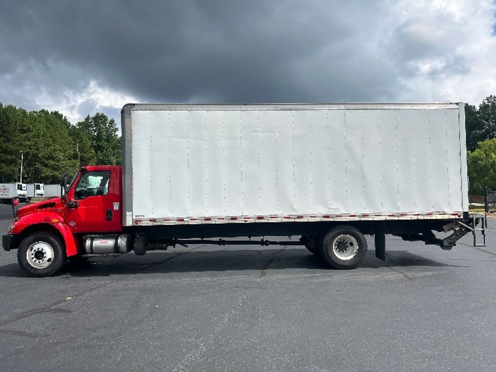 Medium Duty Box Truck-Light and Medium Duty Trucks-International-2020-MV607-Forest Park-GA-201,392\n\t\tmiles-$ 53,250 - Image 4