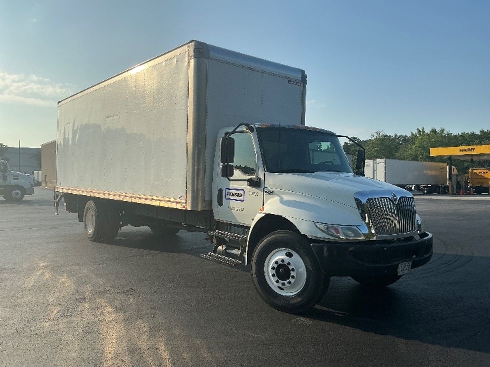 Medium Duty Box Truck-Light and Medium Duty Trucks-International-2020-MV607-Forest Park-GA-241,725\n\t\tmiles-$ 42,750 - Image 1
