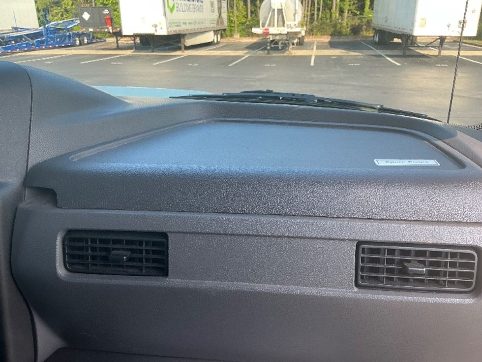 Medium Duty Box Truck-Light and Medium Duty Trucks-International-2020-MV607-Forest Park-GA-241,725\n\t\tmiles-$ 42,750 - Image 19