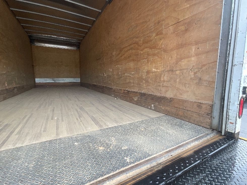 Medium Duty Box Truck-Light and Medium Duty Trucks-International-2020-MV607-Forest Park-GA-270,795\n\t\tmiles-$ 35,250 - Image 12