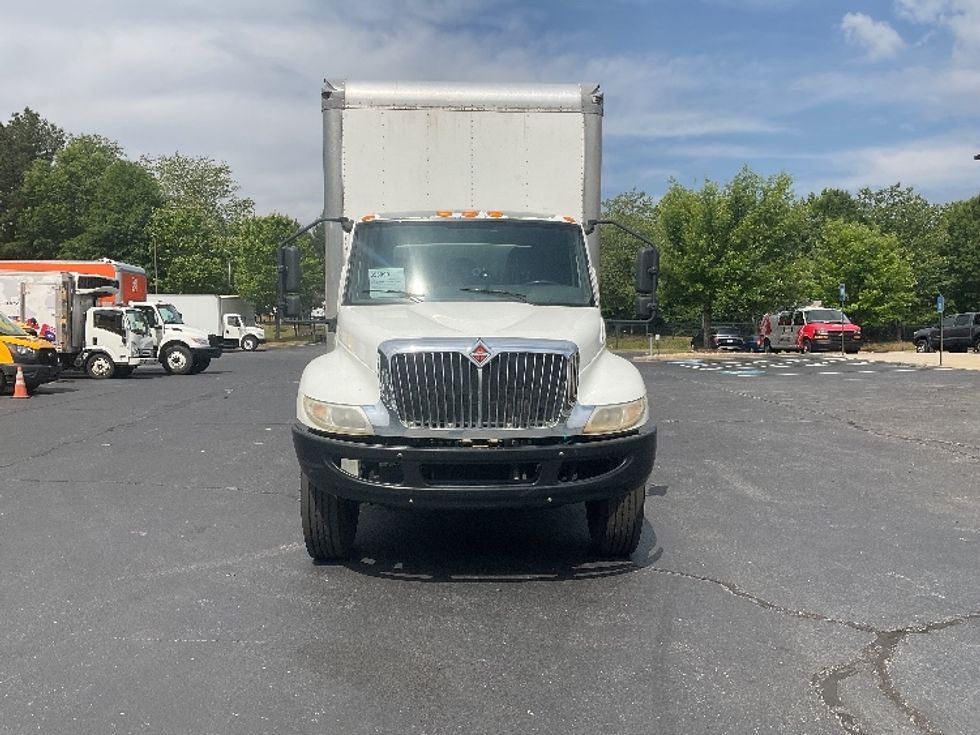 Medium Duty Box Truck-Light and Medium Duty Trucks-International-2020-MV607-Forest Park-GA-270,795\n\t\tmiles-$ 35,250 - Image 2