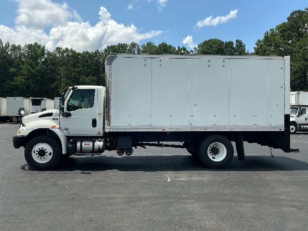Medium Duty Box Truck-Light and Medium Duty Trucks-International-2020-MV607-Forest Park-GA-87,748\n\t\tmiles-$ 46,750 - Image 4