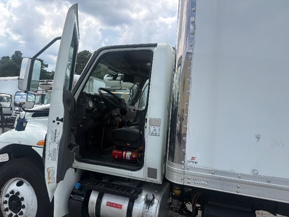 Medium Duty Box Truck-Light and Medium Duty Trucks-International-2020-MV607-Forest Park-GA-90,174\n\t\tmiles-$ 46,500 - Image 13