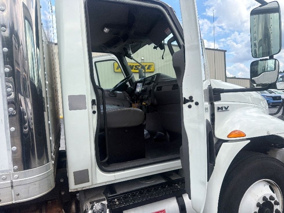 Medium Duty Box Truck-Light and Medium Duty Trucks-International-2020-MV607-Forest Park-GA-90,174\n\t\tmiles-$ 46,500 - Image 20