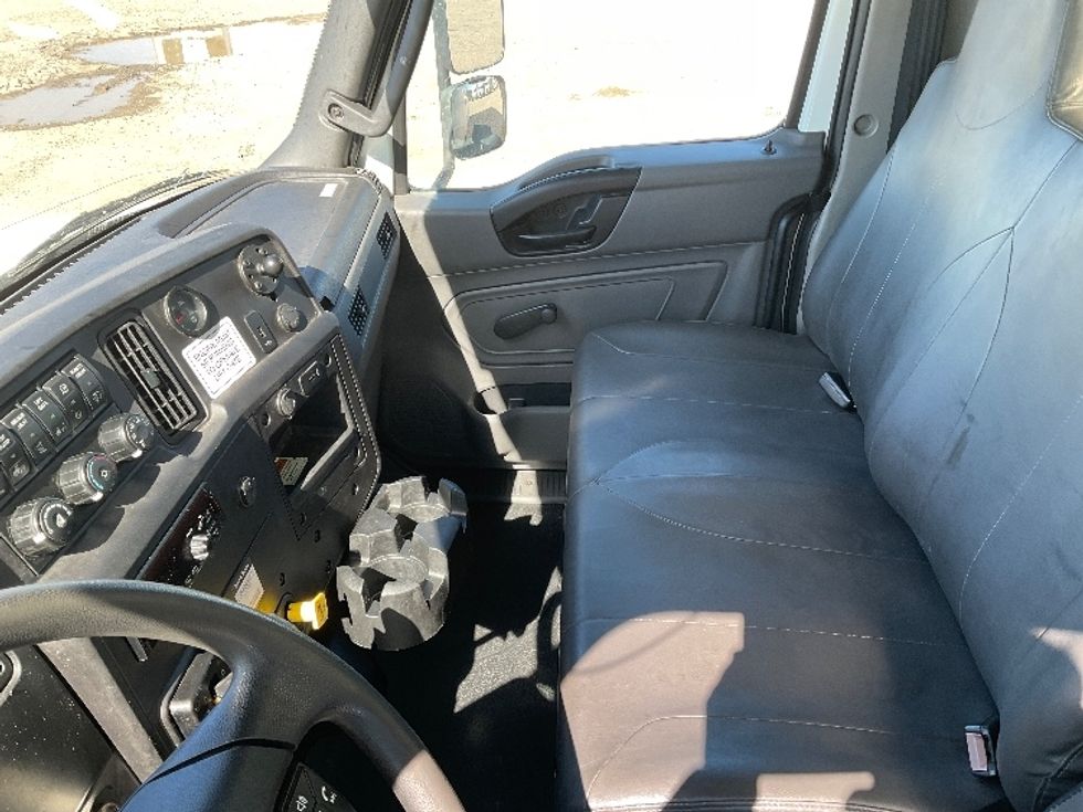 Medium Duty Box Truck-Light and Medium Duty Trucks-International-2020-MV607-Fort Smith-AR-339,569\n\t\tmiles-$ 22,000 - Image 19