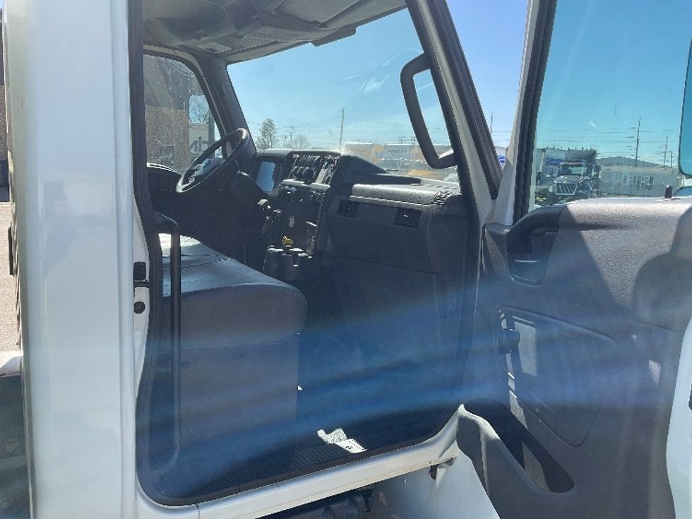 Medium Duty Box Truck-Light and Medium Duty Trucks-International-2020-MV607-Fort Smith-AR-339,569\n\t\tmiles-$ 22,000 - Image 20