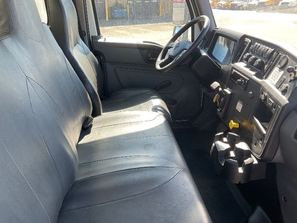 Medium Duty Box Truck-Light and Medium Duty Trucks-International-2020-MV607-Fort Smith-AR-339,569\n\t\tmiles-$ 22,000 - Image 22