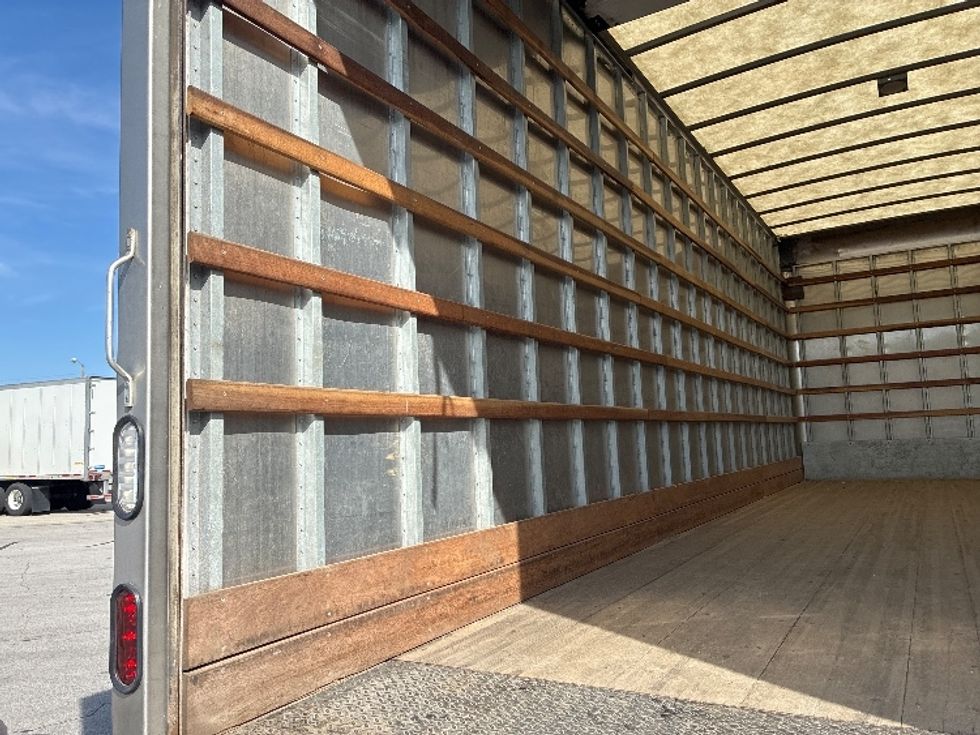 Medium Duty Box Truck-Light and Medium Duty Trucks-International-2020-MV607-Fort Wayne-IN-201,434\n\t\tmiles-$ 45,250 - Image 11