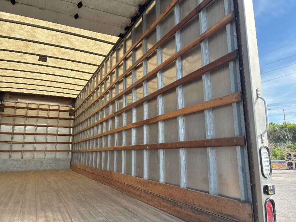 Medium Duty Box Truck-Light and Medium Duty Trucks-International-2020-MV607-Fort Wayne-IN-201,434\n\t\tmiles-$ 45,250 - Image 12