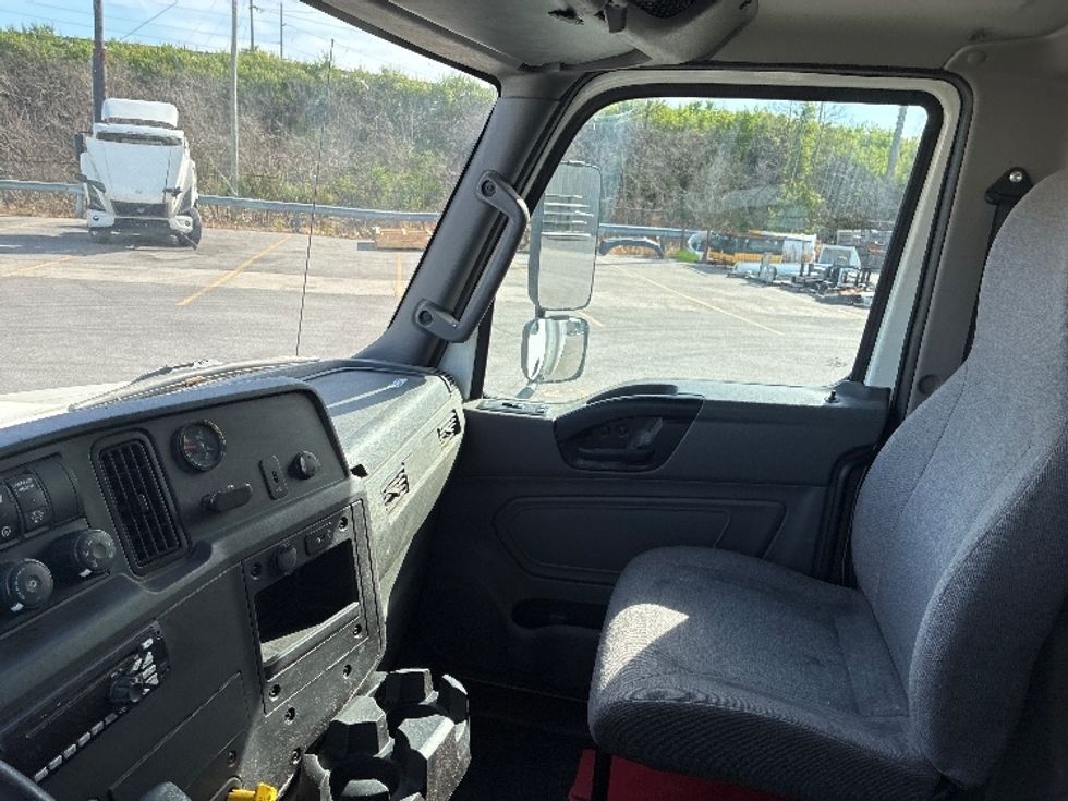 Medium Duty Box Truck-Light and Medium Duty Trucks-International-2020-MV607-Fort Wayne-IN-201,434\n\t\tmiles-$ 45,250 - Image 19