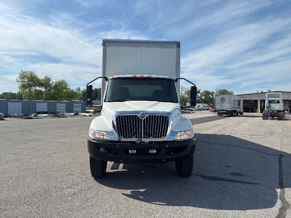Medium Duty Box Truck-Light and Medium Duty Trucks-International-2020-MV607-Fort Wayne-IN-201,434\n\t\tmiles-$ 45,250 - Image 2