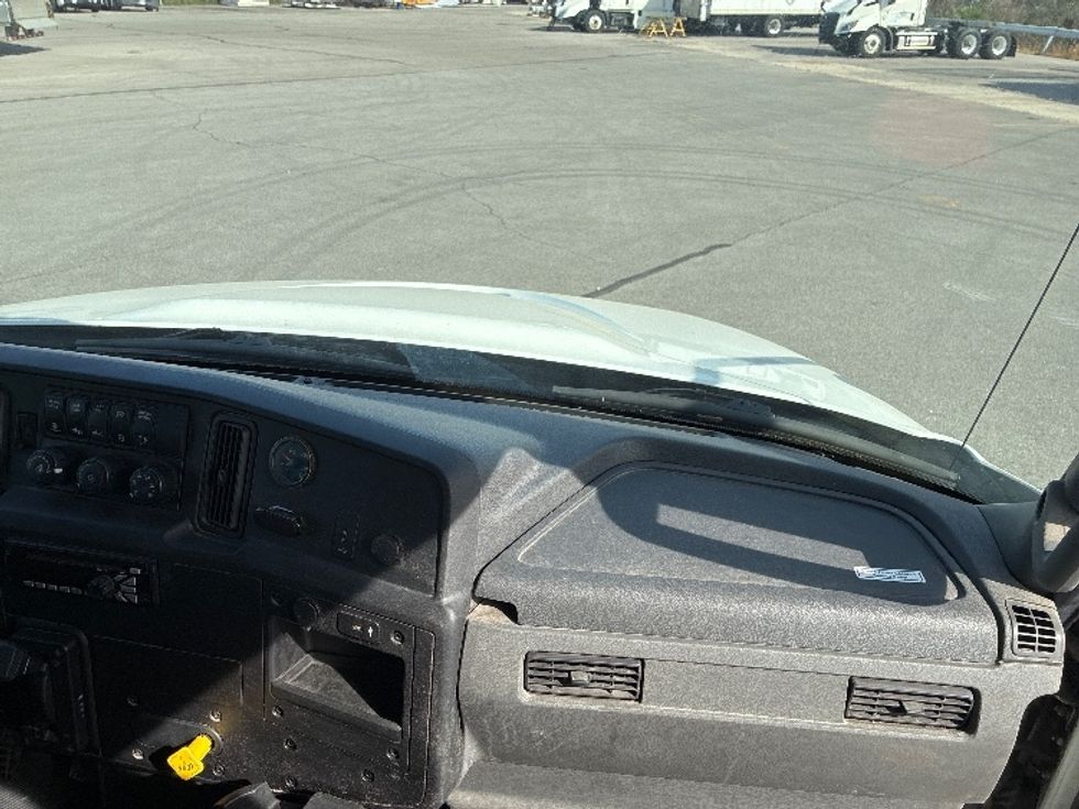 Medium Duty Box Truck-Light and Medium Duty Trucks-International-2020-MV607-Fort Wayne-IN-201,434\n\t\tmiles-$ 45,250 - Image 21