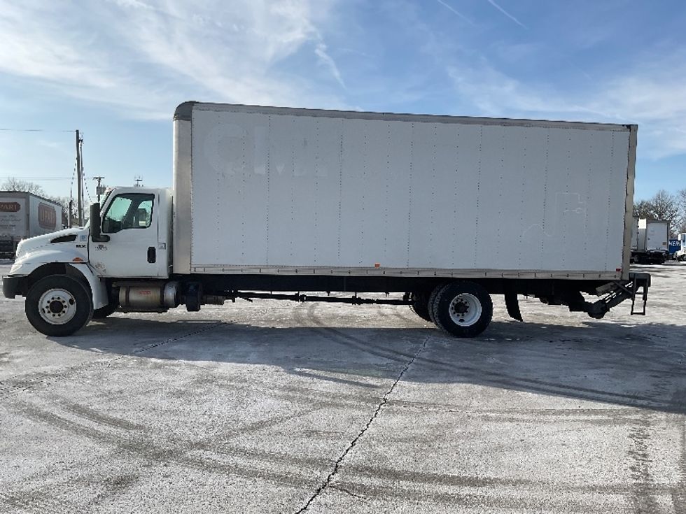 Medium Duty Box Truck-Light and Medium Duty Trucks-International-2020-MV607-Fort Wayne-IN-292,025\n\t\tmiles-$ 24,750 - Image 4