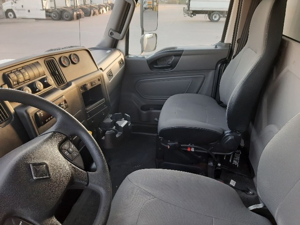 Medium Duty Box Truck-Light and Medium Duty Trucks-International-2020-MV607-Fort Worth-TX-133,266\n\t\tmiles-$ 54,750 - Image 19