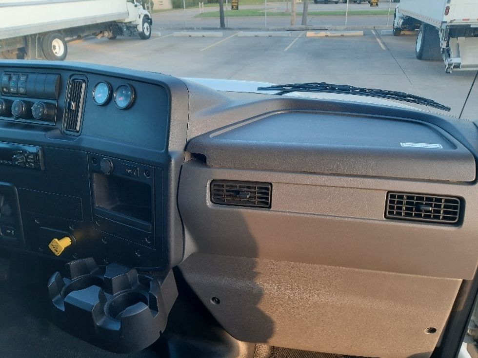 Medium Duty Box Truck-Light and Medium Duty Trucks-International-2020-MV607-Fort Worth-TX-133,266\n\t\tmiles-$ 54,750 - Image 21