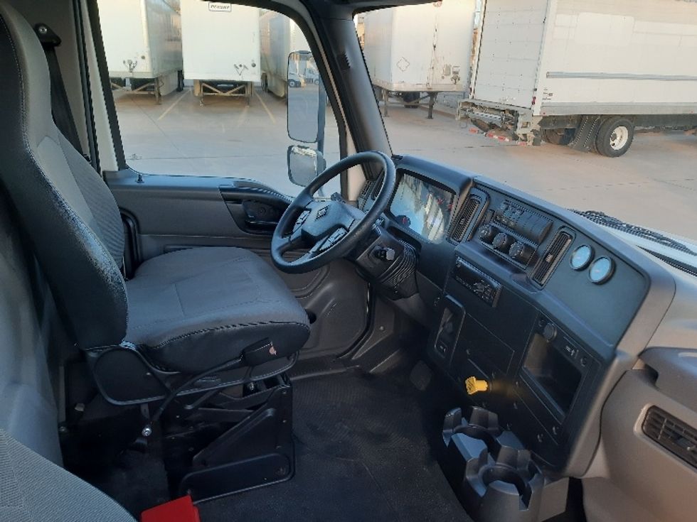 Medium Duty Box Truck-Light and Medium Duty Trucks-International-2020-MV607-Fort Worth-TX-133,266\n\t\tmiles-$ 54,750 - Image 22