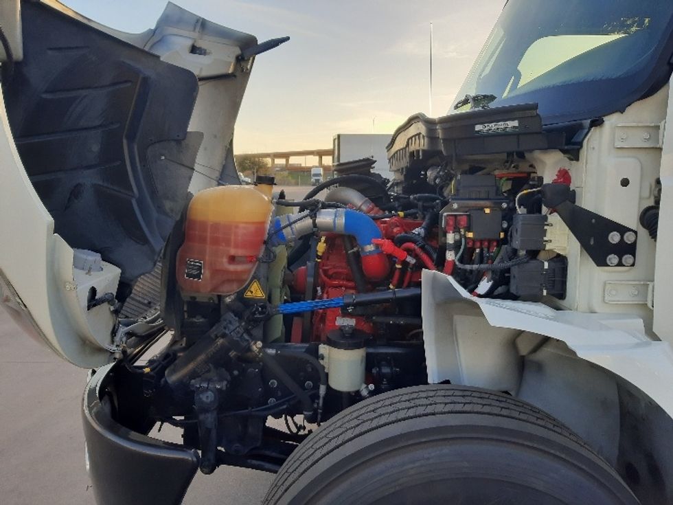 Medium Duty Box Truck-Light and Medium Duty Trucks-International-2020-MV607-Fort Worth-TX-133,266\n\t\tmiles-$ 54,750 - Image 24