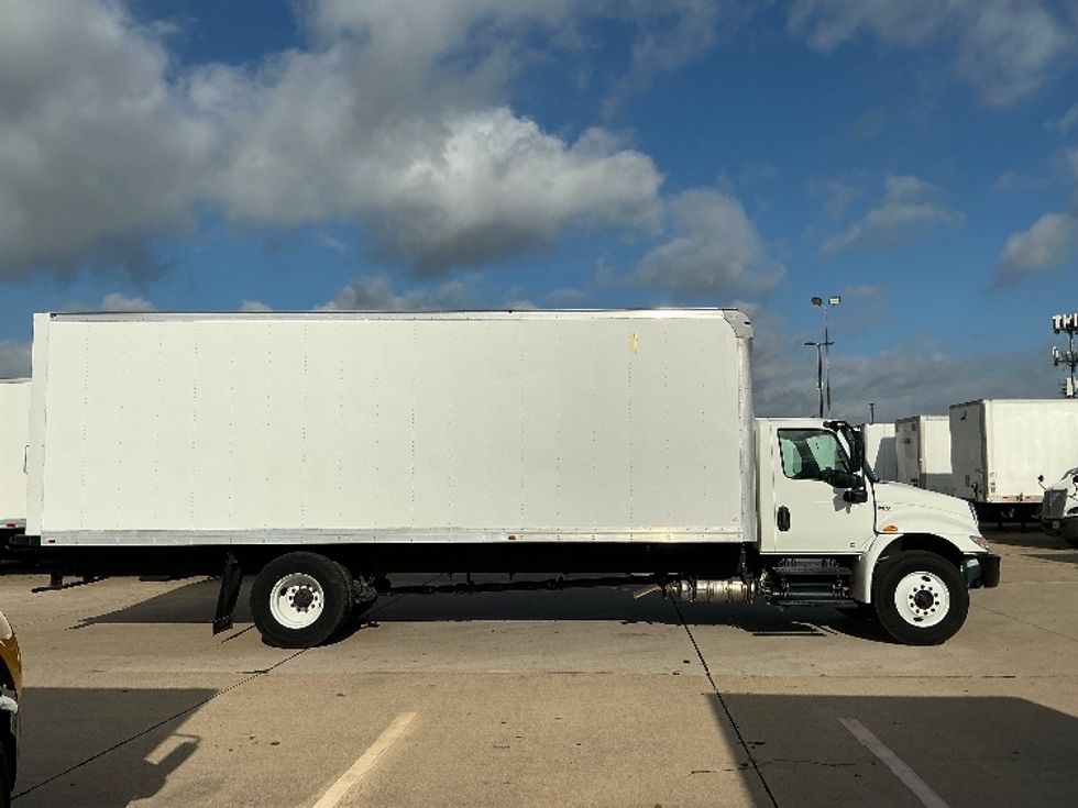 Medium Duty Box Truck-Light and Medium Duty Trucks-International-2020-MV607-Fort Worth-TX-17,919\n\t\tmiles-$ 59,250 - Image 15