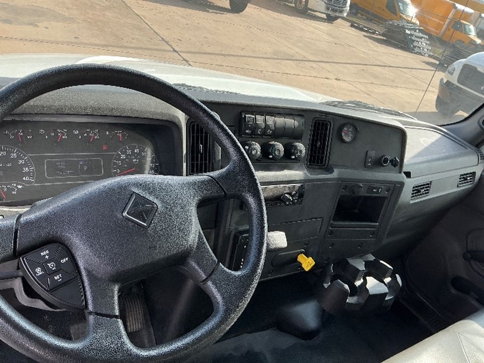 Medium Duty Box Truck-Light and Medium Duty Trucks-International-2020-MV607-Fort Worth-TX-17,919\n\t\tmiles-$ 59,250 - Image 18