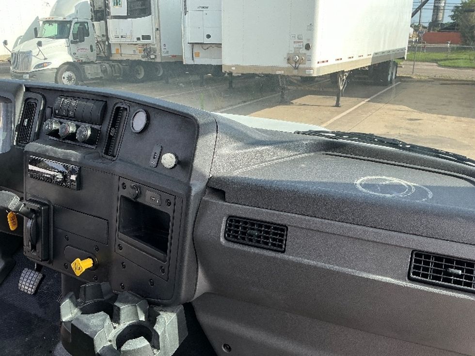 Medium Duty Box Truck-Light and Medium Duty Trucks-International-2020-MV607-Fort Worth-TX-17,919\n\t\tmiles-$ 59,250 - Image 21