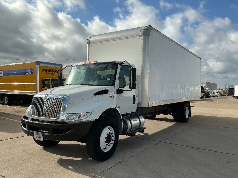 Medium Duty Box Truck-Light and Medium Duty Trucks-International-2020-MV607-Fort Worth-TX-17,919\n\t\tmiles-$ 59,250 - Image 3