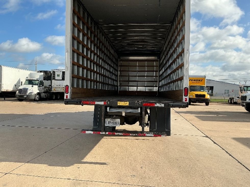 Medium Duty Box Truck-Light and Medium Duty Trucks-International-2020-MV607-Fort Worth-TX-17,919\n\t\tmiles-$ 59,250 - Image 9