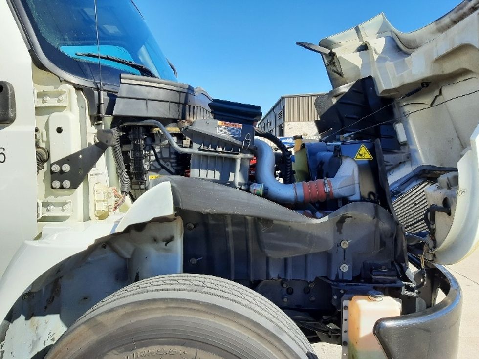 Medium Duty Box Truck-Light and Medium Duty Trucks-International-2020-MV607-Fort Worth-TX-77,554\n\t\tmiles-$ 60,000 - Image 23