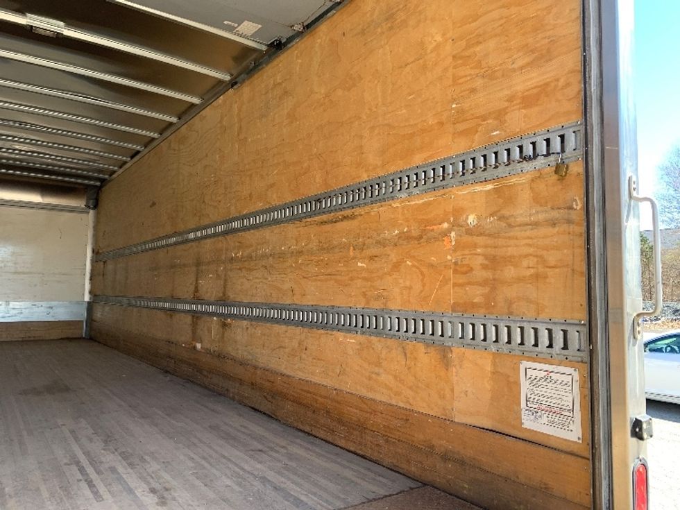 Medium Duty Box Truck-Light and Medium Duty Trucks-International-2020-MV607-Franklin-MA-75,556\n\t\tmiles-$ 56,750 - Image 12