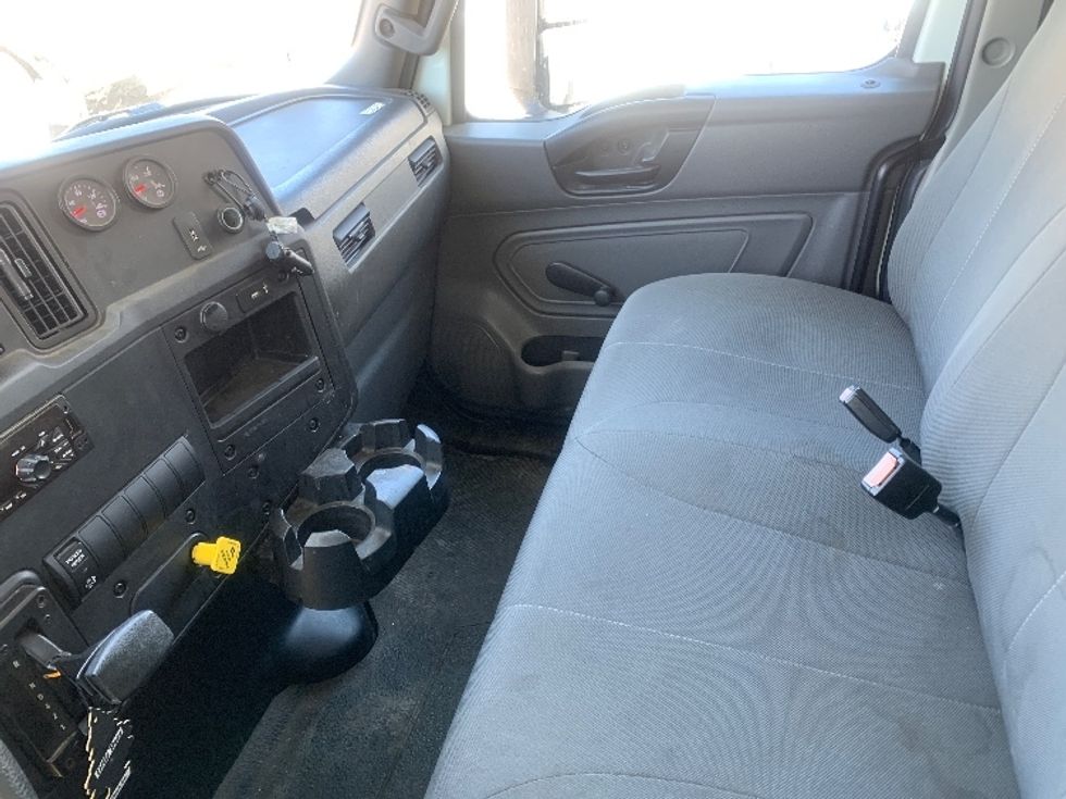 Medium Duty Box Truck-Light and Medium Duty Trucks-International-2020-MV607-Franklin-MA-75,556\n\t\tmiles-$ 56,750 - Image 19