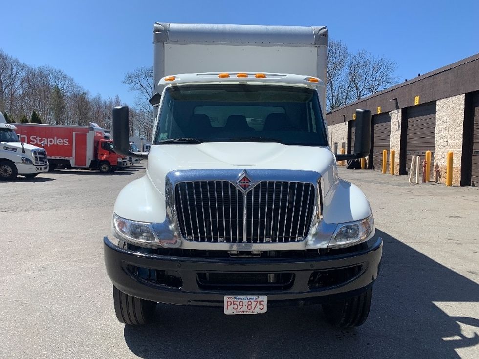 Medium Duty Box Truck-Light and Medium Duty Trucks-International-2020-MV607-Franklin-MA-75,556\n\t\tmiles-$ 56,750 - Image 2
