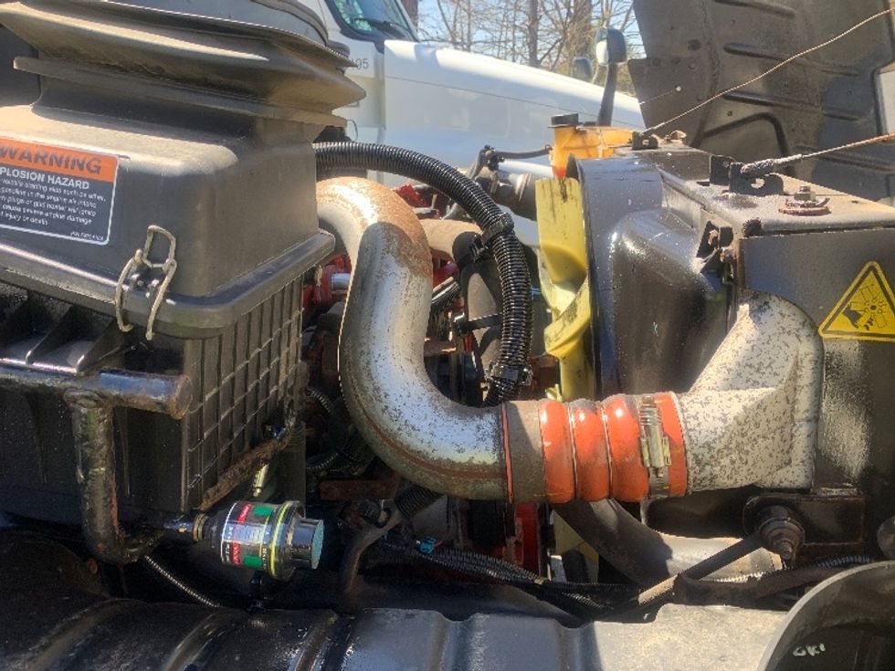 Medium Duty Box Truck-Light and Medium Duty Trucks-International-2020-MV607-Franklin-MA-75,556\n\t\tmiles-$ 56,750 - Image 23