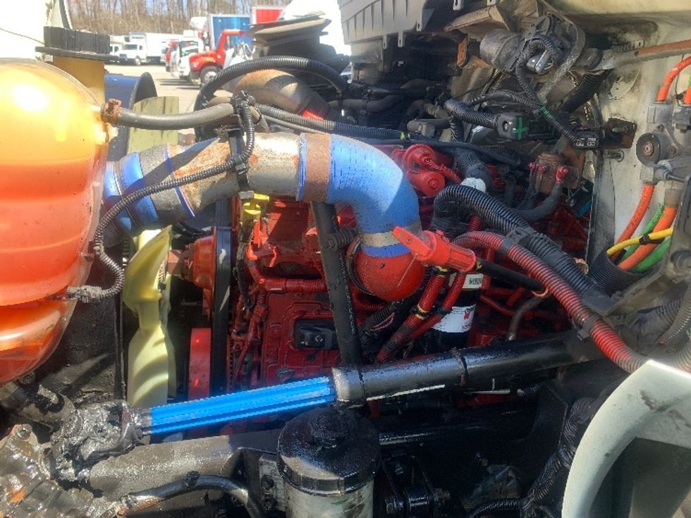 Medium Duty Box Truck-Light and Medium Duty Trucks-International-2020-MV607-Franklin-MA-75,556\n\t\tmiles-$ 56,750 - Image 24