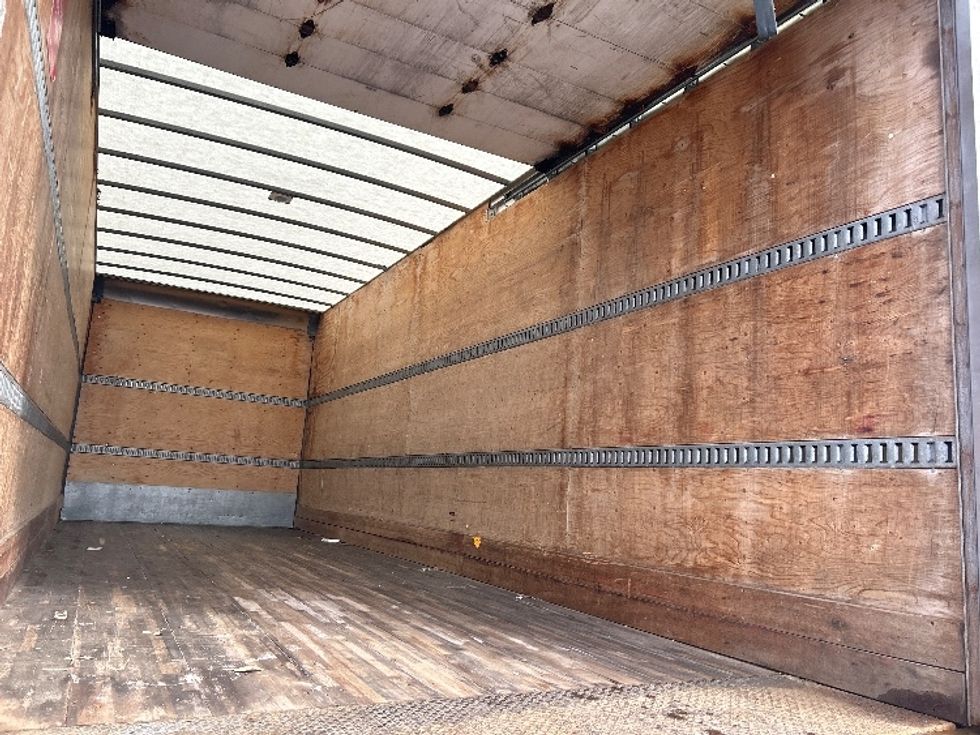 Medium Duty Box Truck-Light and Medium Duty Trucks-International-2020-MV607-Fredonia-NY-122,167\n\t\tmiles-$ 53,000 - Image 12