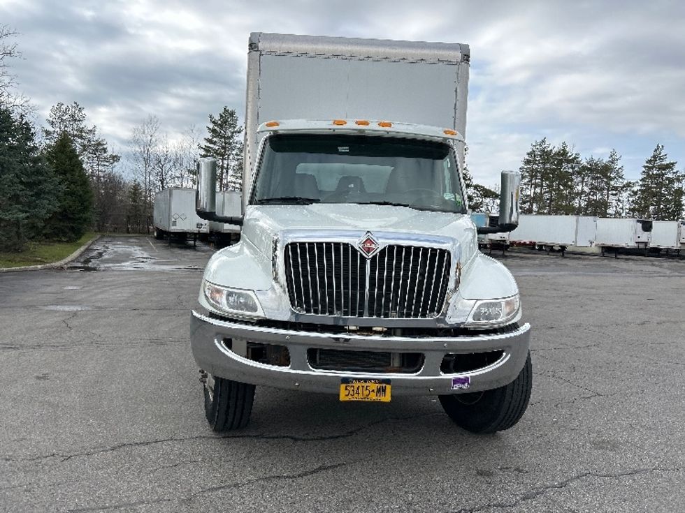 Medium Duty Box Truck-Light and Medium Duty Trucks-International-2020-MV607-Fredonia-NY-122,167\n\t\tmiles-$ 53,000 - Image 2