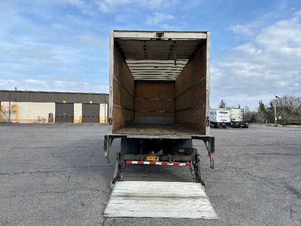 Medium Duty Box Truck-Light and Medium Duty Trucks-International-2020-MV607-Fredonia-NY-122,167\n\t\tmiles-$ 53,000 - Image 9