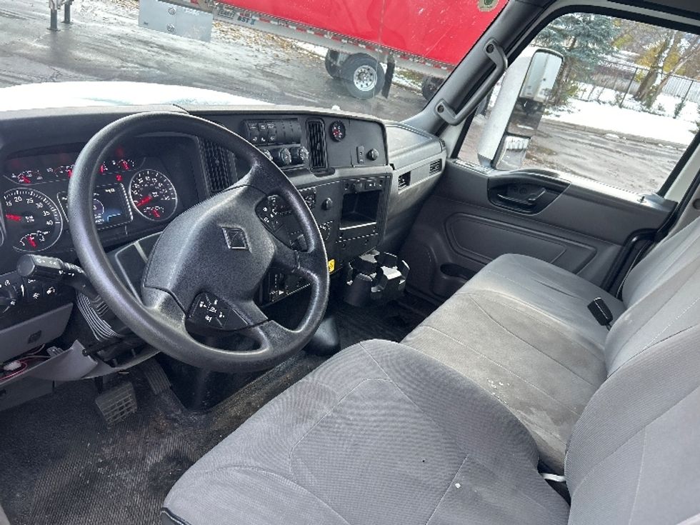 Medium Duty Box Truck-Light and Medium Duty Trucks-International-2020-MV607-Fredonia-NY-127,367\n\t\tmiles-$ 48,500 - Image 16