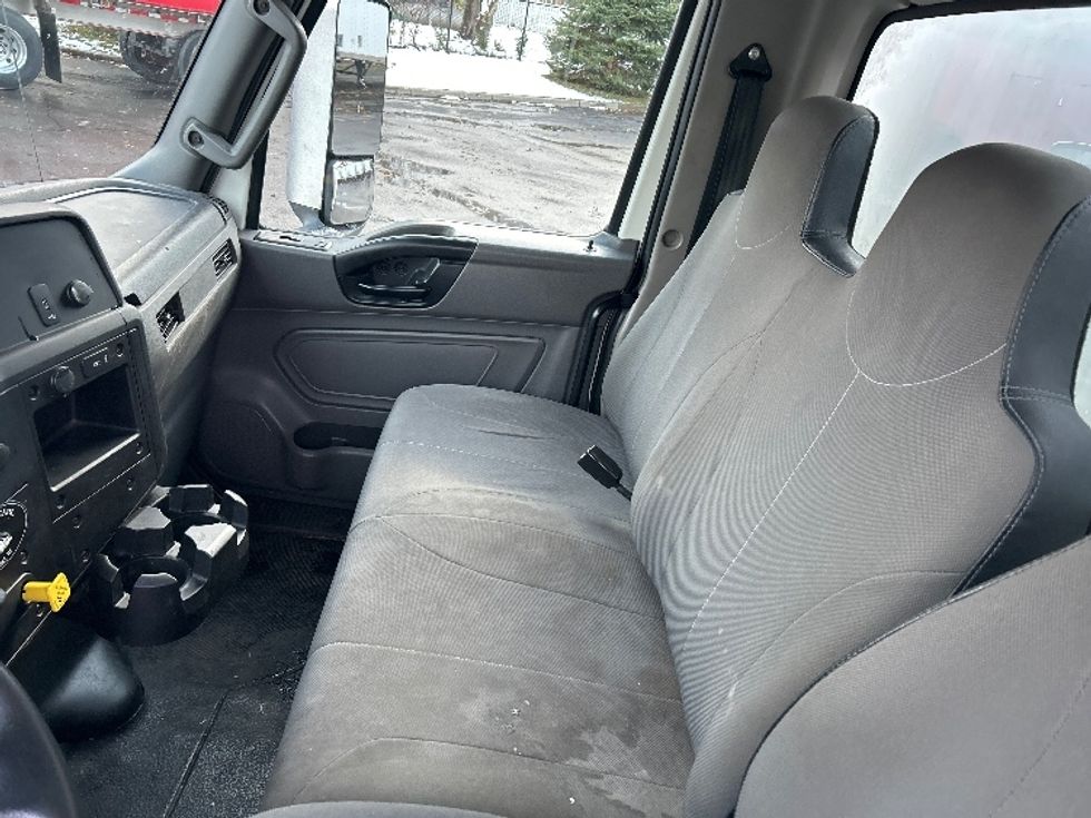 Medium Duty Box Truck-Light and Medium Duty Trucks-International-2020-MV607-Fredonia-NY-127,367\n\t\tmiles-$ 48,500 - Image 18