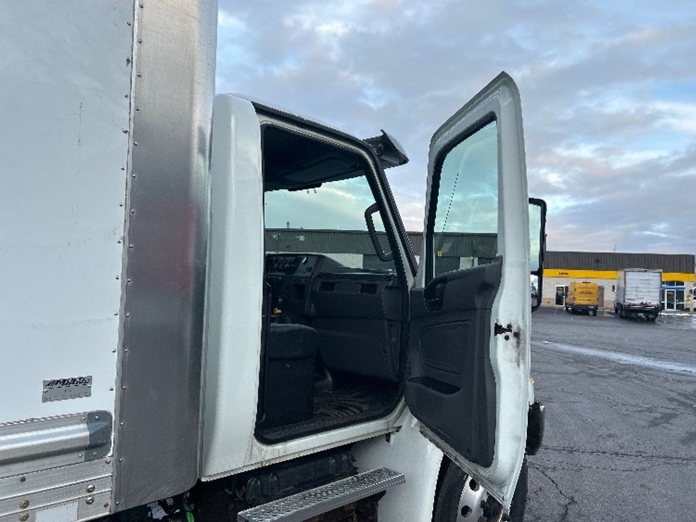 Medium Duty Box Truck-Light and Medium Duty Trucks-International-2020-MV607-Fredonia-NY-127,367\n\t\tmiles-$ 48,500 - Image 19