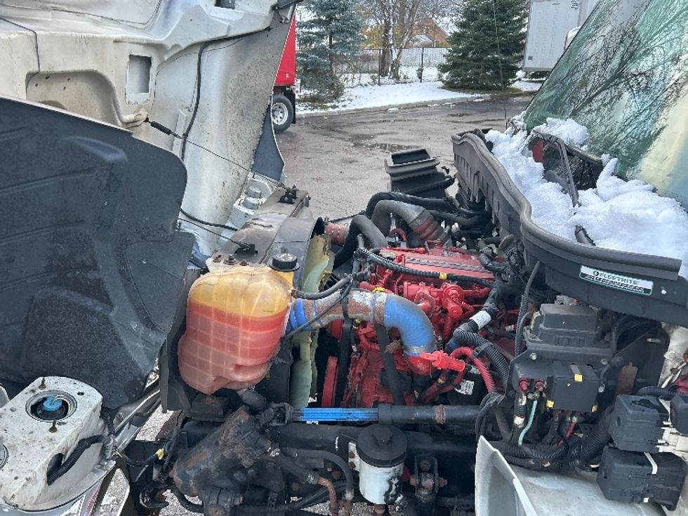 Medium Duty Box Truck-Light and Medium Duty Trucks-International-2020-MV607-Fredonia-NY-127,367\n\t\tmiles-$ 48,500 - Image 23