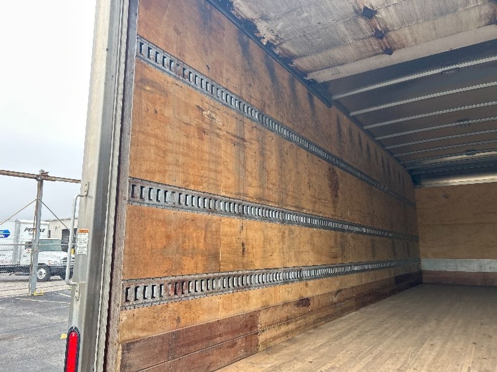 Medium Duty Box Truck-Light and Medium Duty Trucks-International-2020-MV607-Fredonia-NY-208,600\n\t\tmiles-$ 53,000 - Image 11